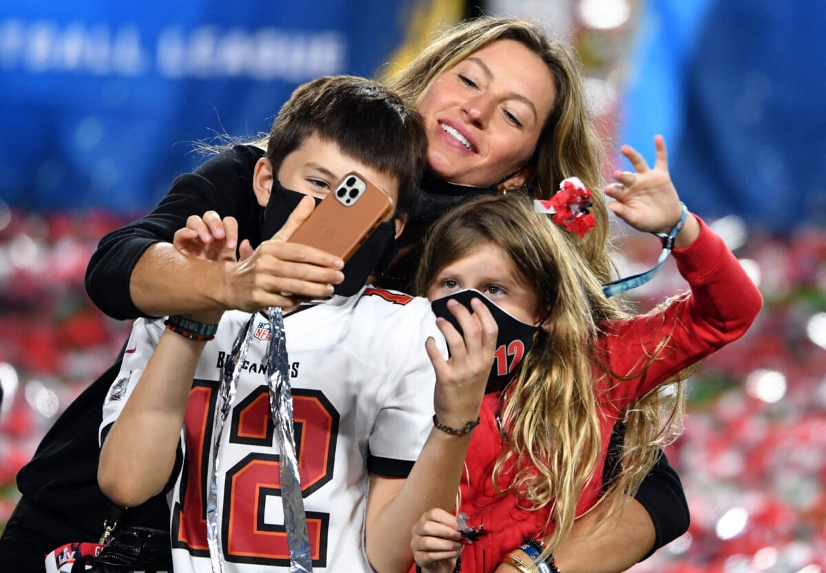 Photo Gisele Bündchen avec ses deux enfants Vivian et Benjamin au