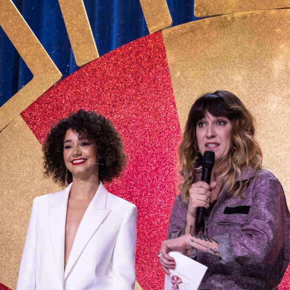 Exclusif - Léna Mahfouf (Léna Situations), Daphné Bürki - Vente aux enchères au profit du Secours Populaire - Grande soirée solidaire et festive "Secours Pop La Grande Soirée" au Cirque d'Hiver à Paris, diffusée en direct le 6 février sur France 2 © Tiziano Da Silva - Cyril Moreau / Bestimage 
