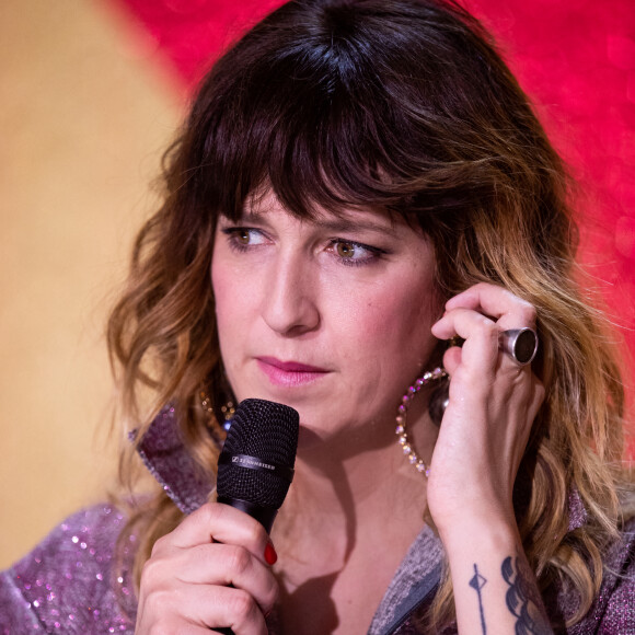 Exclusif - Daphné Bürki - Vente aux enchères au profit du Secours Populaire - Grande soirée solidaire et festive "Secours Pop La Grande Soirée" au Cirque d'Hiver à Paris, diffusée en direct le 6 février sur France 2© Tiziano Da Silva - Cyril Moreau / Bestimage 