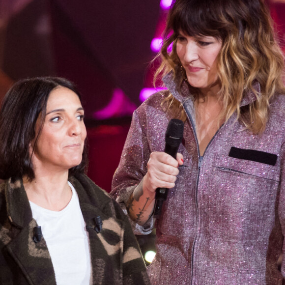 Exclusif - Florence Foresti et Daphné Burki - Grande soirée solidaire et festive "Secours Pop La Grande Soirée" au Cirque d'Hiver à Paris, diffusée en direct sur France 2 © Tiziano Da Silva - Cyril Moreau / Bestimage 