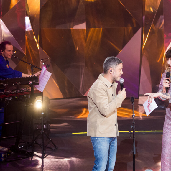 Exclusif - Manu Payet, Daphné Burki, Tete - Grande soirée solidaire et festive "Secours Pop La Grande Soirée" au Cirque d'Hiver à Paris, diffusée en direct le 6 février sur France 2 © Tiziano Da Silva - Cyril Moreau / Bestimage 