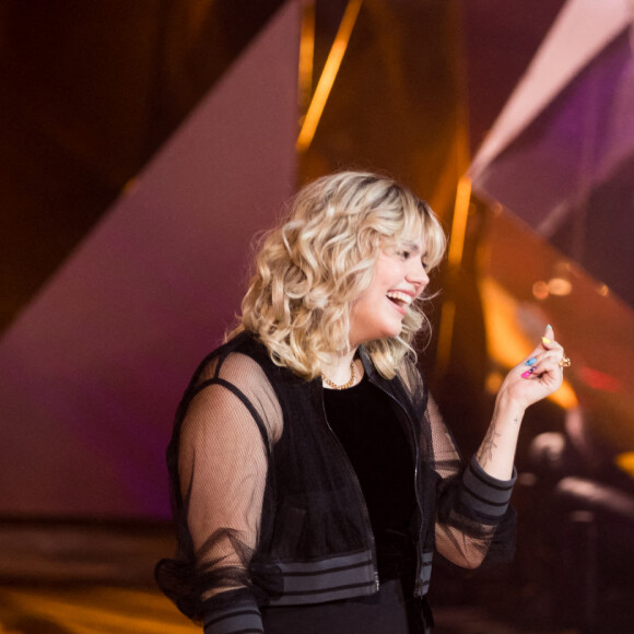 Exclusif - Louane Emera, Camélia Jordana - Grande soirée solidaire et festive "Secours Pop La Grande Soirée" au Cirque d'Hiver à Paris, diffusée en direct le 6 février sur France 2 © Tiziano Da Silva - Cyril Moreau / Bestimage