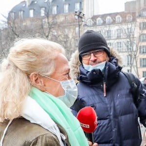 Brigitte Fossey et Jacques Weber - Sorties de la messe en hommage à Robert Hossein en l'église Saint-Sulpice à Paris. Le 9 février 2021