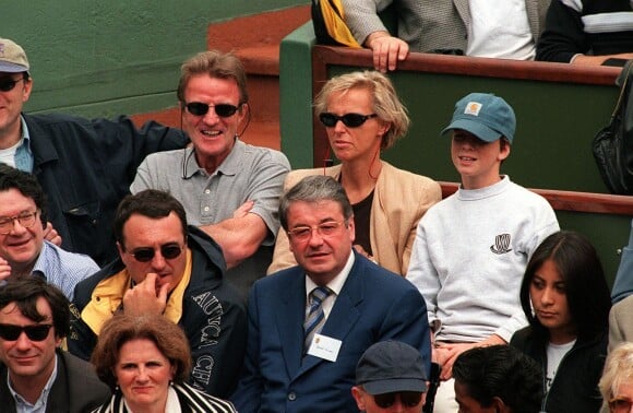 Christine Ockrent, Bernard Kouchner et leur fils Alexandre à Roland-Garros en 1999.