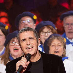 Julien Clerc - Deuxième jour de la 33ème édition du Téléthon au Parc de la Villette à Paris le 7 décembre 2019. © Tiziano Da Silva/Bestimage