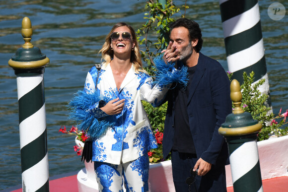 Anthony Delon et sa fiancée Sveva Alvit arrivent à l'hôtel Excelsior lors de la 77ème édition du festival international du film de Venise (Mostra) le 2 septembre 2020.