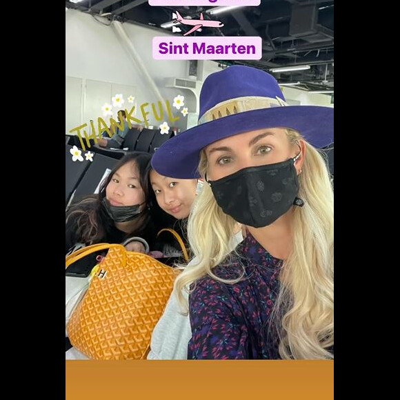 Laeticia Hallyday a quitté Los Angeles avec ses deux filles Jade et Joy, direction Saint-Barthélemy pour retrouver son compagnon Jalil Lespert.