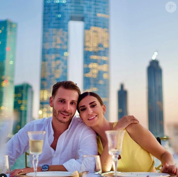 Martika Caringella et son fiancé Umberto, à Dubai, le 17 novembre 2020