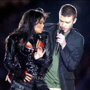 Janet Jackson et Justin Timberlake lors du Super Bowl XXXVIII au Reliant Stadium à Houston.