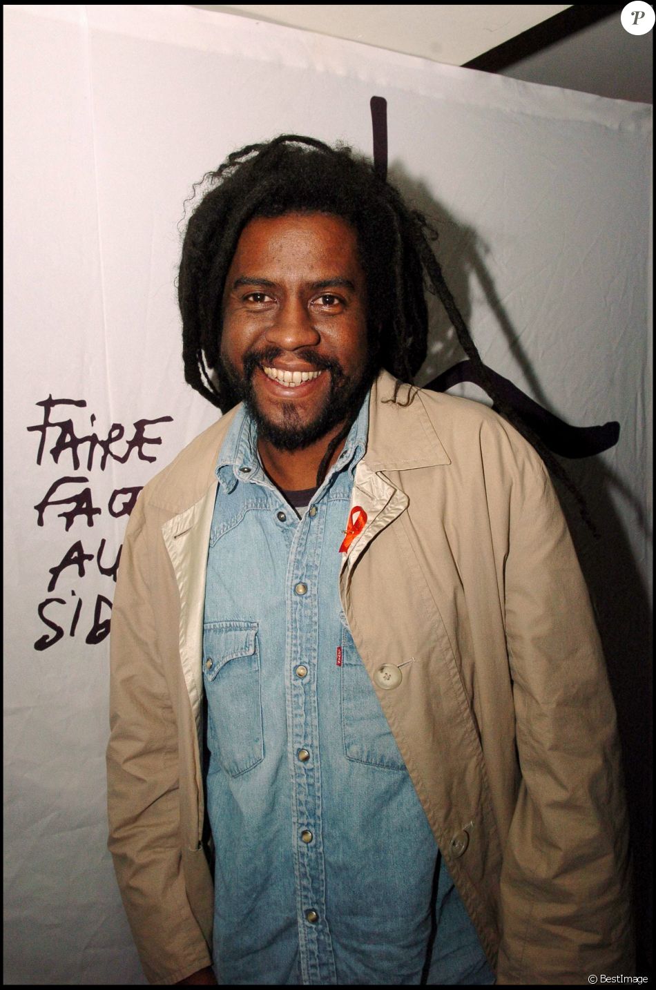 Tonton David à la soirée Faire face au sida, à La Suite, à Paris