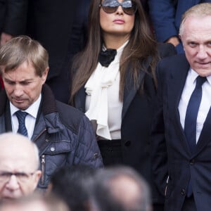 François-Henri Pinault et sa femme Salma Hayek - Sorties des obsèques de Jacques Chirac en l'église Saint-Sulpice à Paris. Le 30 septembre 2019. © JB Autissier / Panoramic / Bestimage