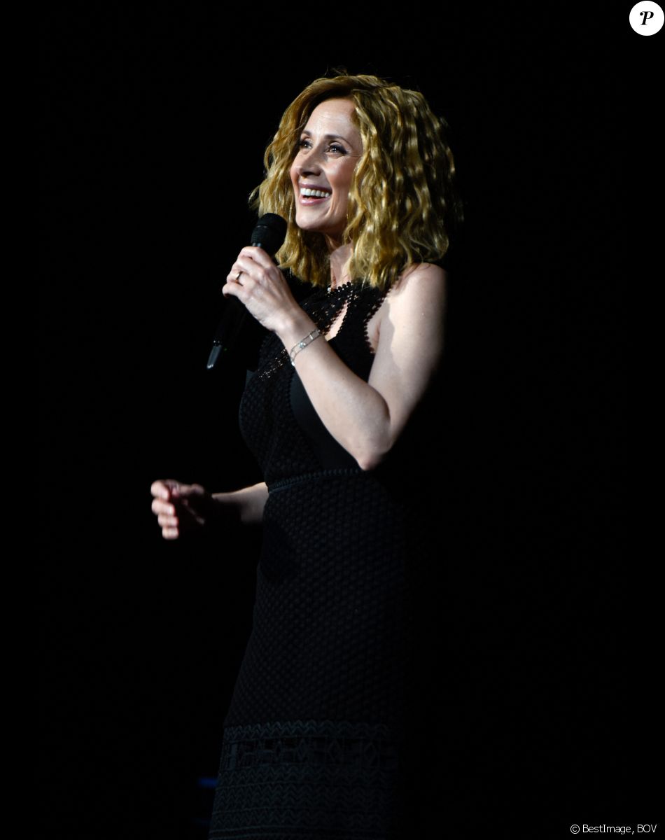 Lara Fabian en concert au Zenith de Paris, France, le 16 juin 2018. © BOV/Bestimage