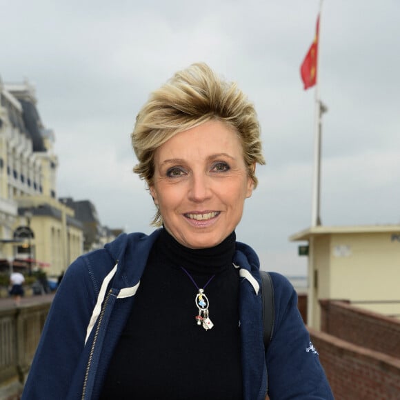 Evelyne Dheliat pose a Cabourg lors de la 20eme edition des "Trophees Epona", le 12 octobre 2013.