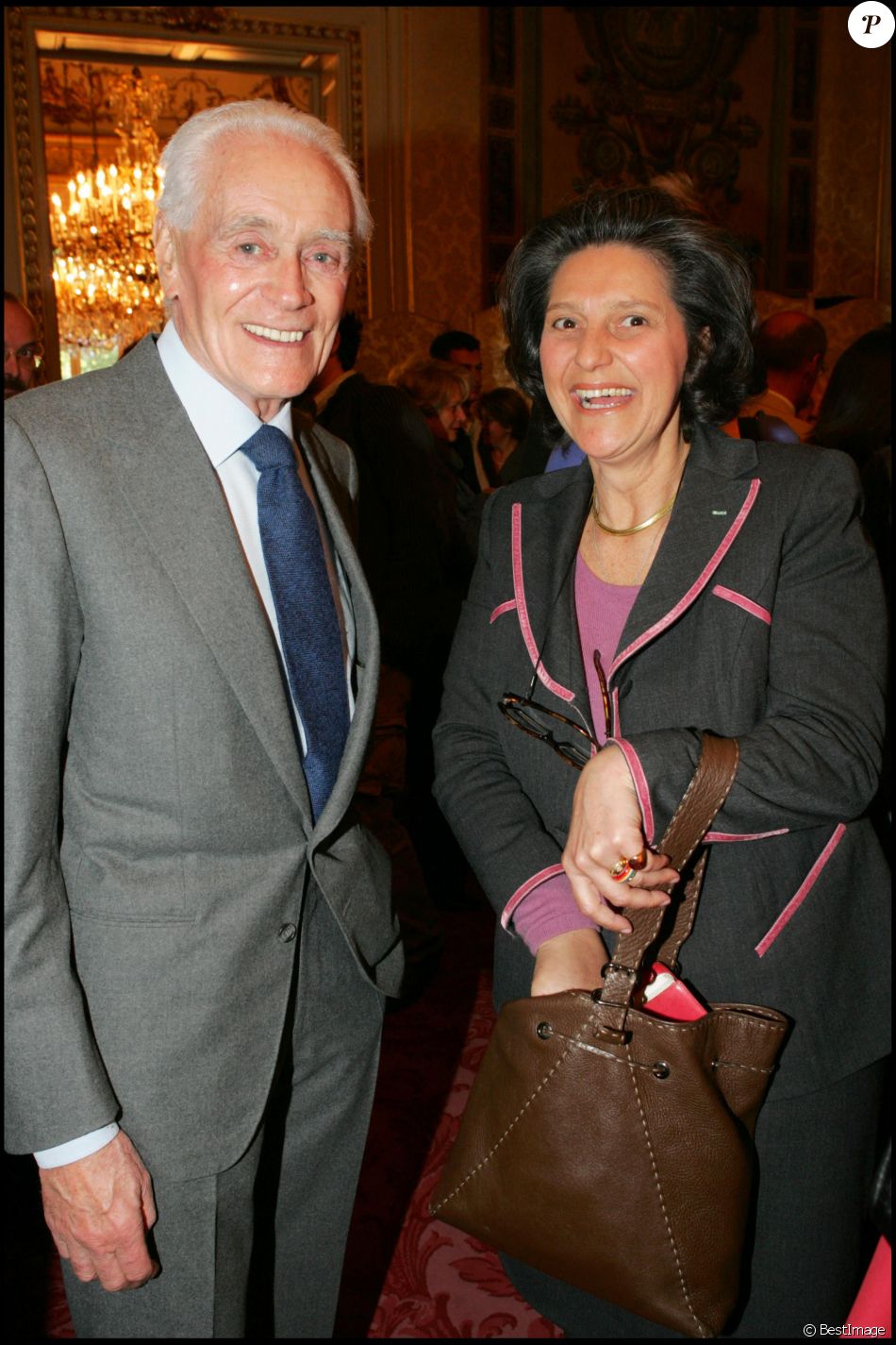 Philippe Venet et la princesse Mini de Beauveau - Vente aux enchères au Sénat au profit de l'AFXB à l'occasion de la 4e journée des orphelins du Sida.