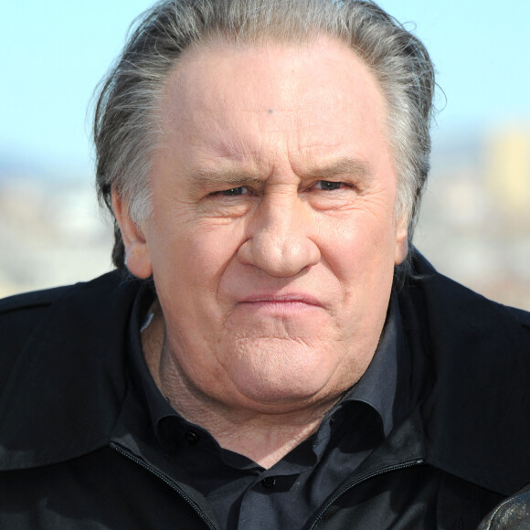 Gérard Depardieu durant le photocall organisé pour la présentation de la saison 2 de la série "Marseille" pour Netflix au Sofitel du Vieux Port à Marseille, le 18 février 2018. 8 nouveaux épisodes qui seront diffusés à partir du 23 février. © Bruno Bebert / Bestimage