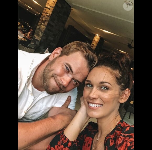 Kellan Lutz et sa femme Brittany Gonzales sur Instagram. Le 25 décembre 2019.