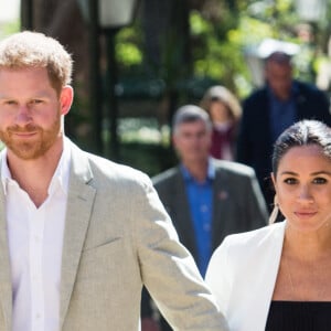 Le prince Harry, duc de Sussex et Meghan Markle, duchesse de Sussex, enceinte, en visite au "Andalusian Gardens" à Rabat lors de leur voyage officiel au Maroc, le 25 février 2019.