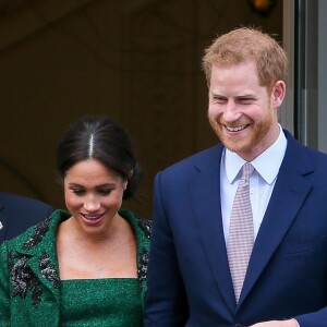 Le prince Harry, duc de Sussex, Meghan Markle, duchesse de Sussex, enceinte, à la sortie de Canada House après une cérémonie pour la Journée du Commonwealth à Londres le 11 mars 2019.