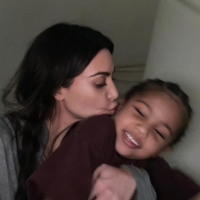 Kim Kardashian bientôt divorcée : seule chez elle, un homme tente de s'introduire