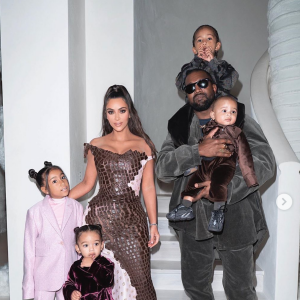 Kim Kardashian, Kanye West et leurs quatre enfants North, Saint, Chicago et Psalm ont assisté à la soirée du réveillon de Noël des Kardashian, chez Kourtney Kardashian. Los Angeles, le 24 décembre 2019.