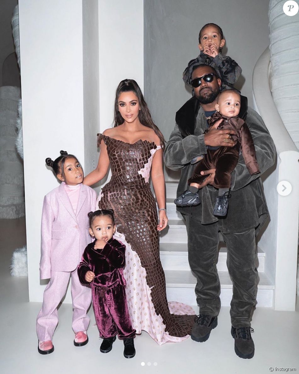 Kim Kardashian, Kanye West et leurs quatre enfants North, Saint, Chicago et Psalm ont assisté à la soirée du réveillon de Noël des Kardashian, chez Kourtney Kardashian. Los Angeles, le 24 décembre 2019.