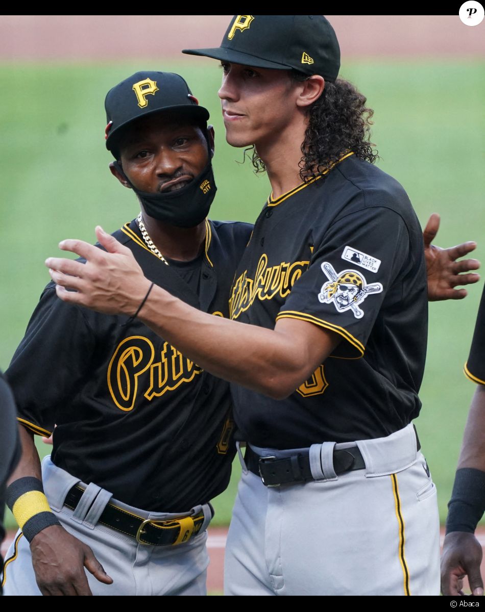Jarrod Dyson et Cole Tucker - Les Pittsburgh Pirates contre les St. Louis Cardinals au Busch Stadium de St. Louis. Le 24 juillet 2020. @Bill Greenblatt/UPI/ABACAPRESS.COM