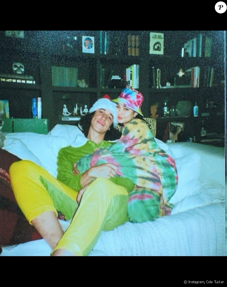 Vanessa Hudgens et son compagnon Cole Tucker sur Instagram. Le 14 février 2021.
