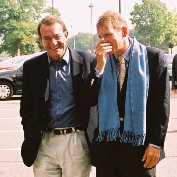 Patrick Poivre d'Arvor et Jean-Pierre Pernaut à Paris en 2001.