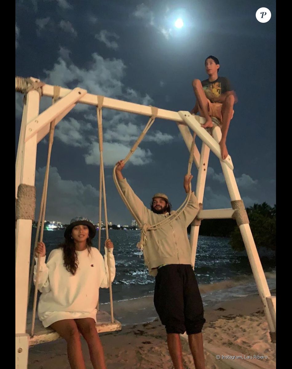 Joakim Noah, sa fiancée Lais Ribeiro et son fils Alexandre au Brésil. Février 2021.