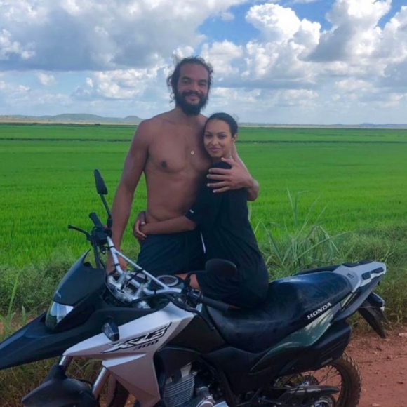 Joakim Noah et sa fiancée Lais Ribeiro au Brésil. Février 2021.