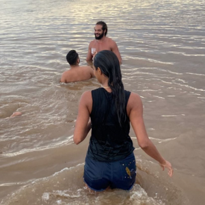 Joakim Noah et Lais Ribeiro se baignent à Teresina, au Brésil. Mars 2021.