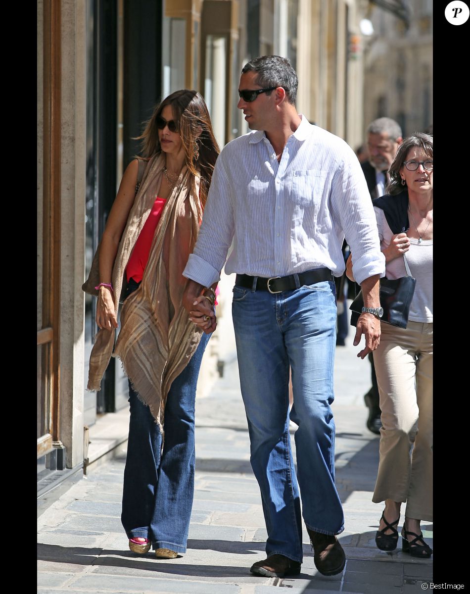 Sofia Vergara et son ex Nick Loeb à Paris en 2012.