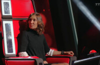 Zazie, Amel Bent, Ary Abittan et Kev Adams dans l'émission "Les Enfoirés 2021" sur TF1.