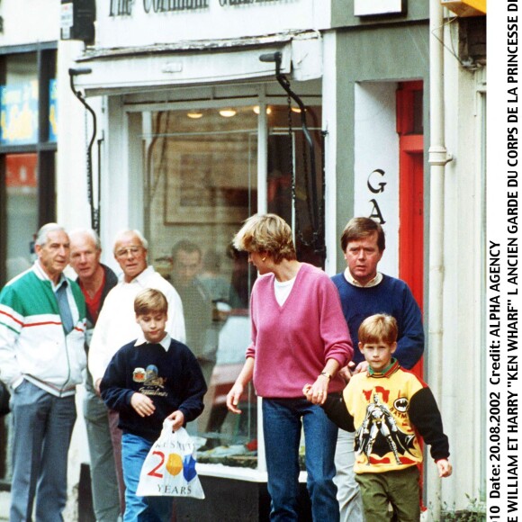 Diana et ses fils, William et Harry, à Londres.