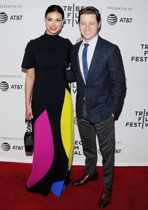 Morena Baccarin, Ben McKenzie à la première de "Framing John DeLorean" lors du Festival du Film de Tribeca 2019 à New York, le 30 avril 2019.