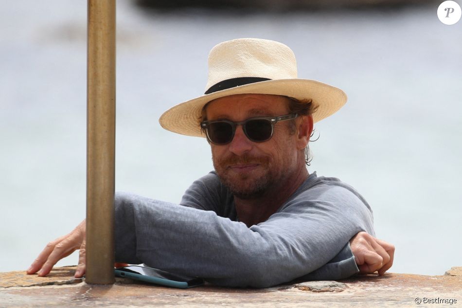 Exclusif - Simon Baker est allé se baigner sur la plage de Bronte à Sydney, le 13 décembre 2020.