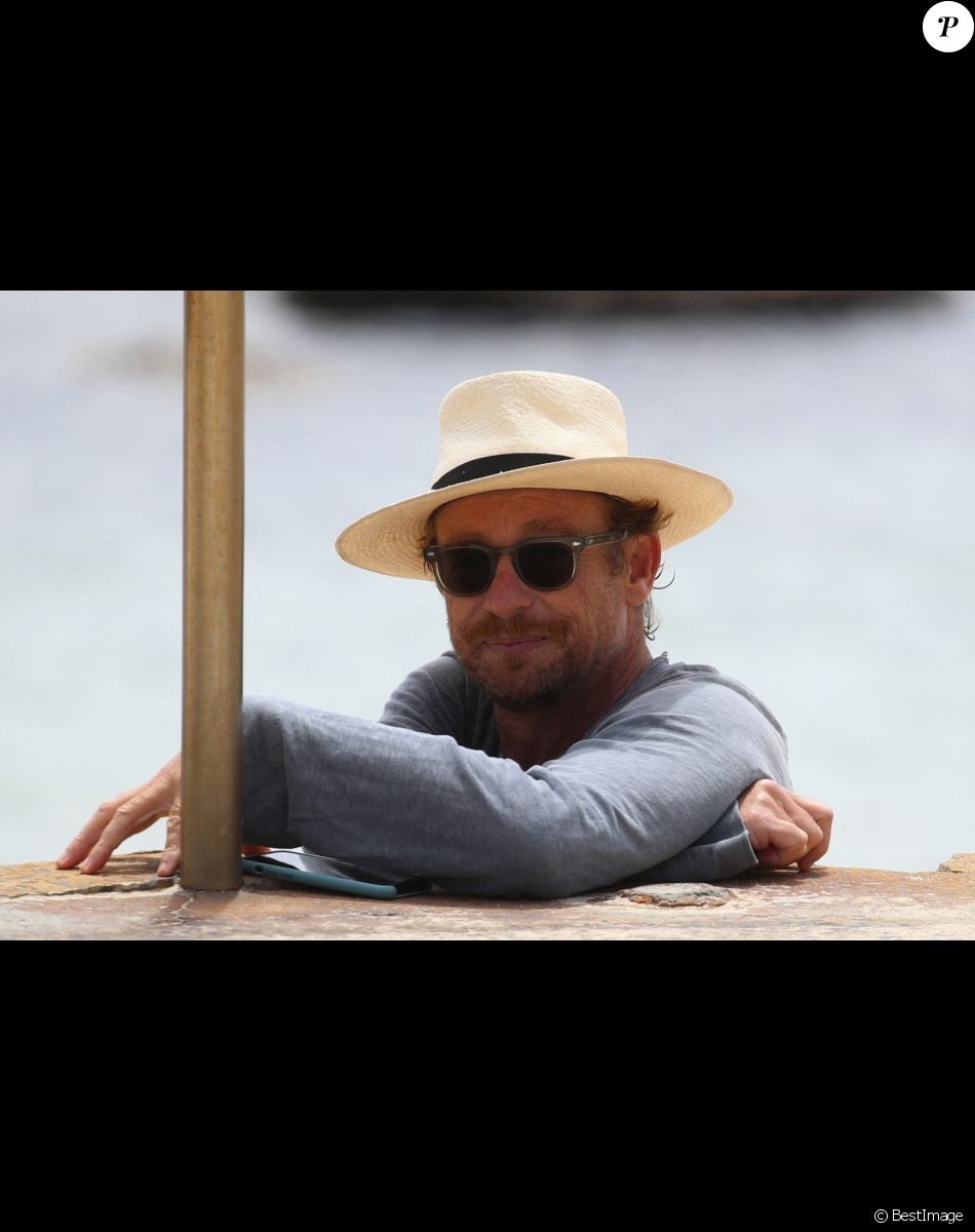 Exclusif - Simon Baker est allé se baigner sur la plage de Bronte à Sydney, le 13 décembre 2020.