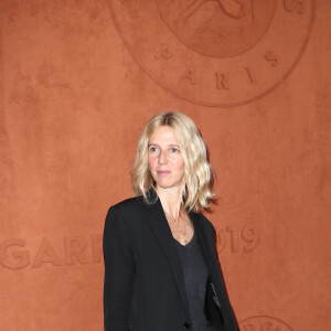 Sandrine Kiberlain - Célébrités dans le village des internationaux de France de tennis de Roland Garros à Paris. Le 6 juin 2019. © Jacovides-Moreau/Bestimage