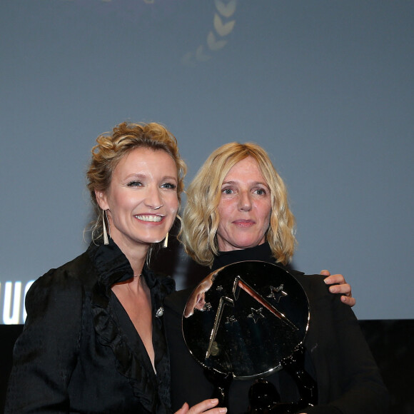Alexandra Lamy et Sandrine Kiberlain  - Cérémonie de clôture du 22e Festival International du Film de Comédie de l'Alpe d'Huez, le 19 janvier 2019. © Dominique Jacovides/Bestimage