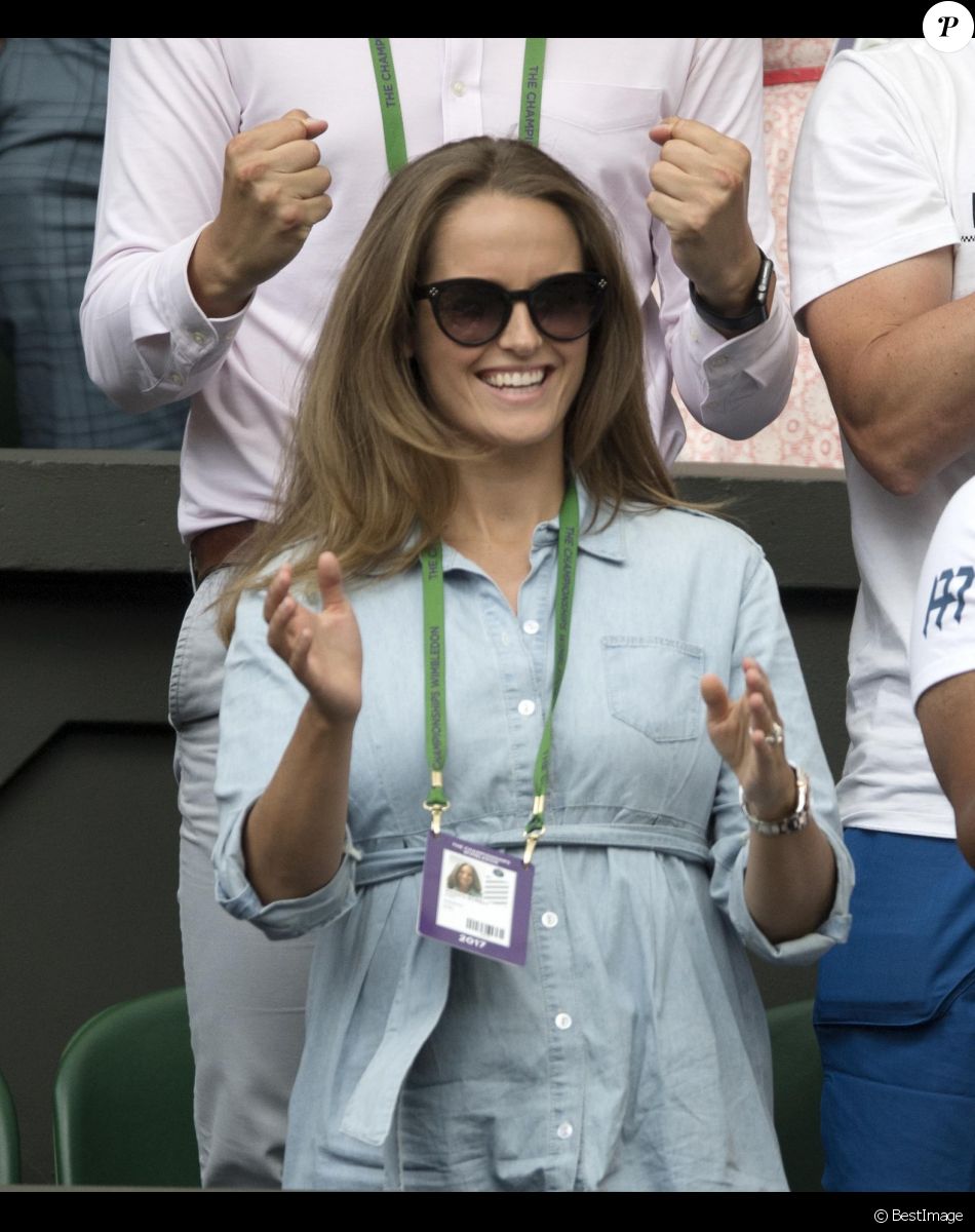 Kim Sears, l'épouse d'Andy Murray, assiste au tournoi de tennis de Wimbledon. Le 10 juillet 2017