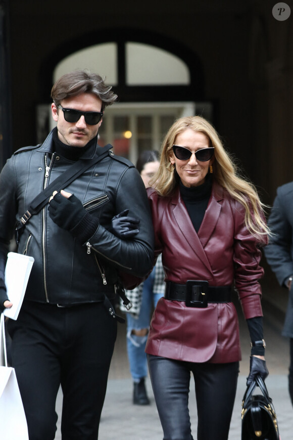 Céline Dion et Pepe Munoz sont de retour à l'hôtel, Le Crillon, à Paris, après leur visite chez Givenchy. Le 24 janvier 2019 