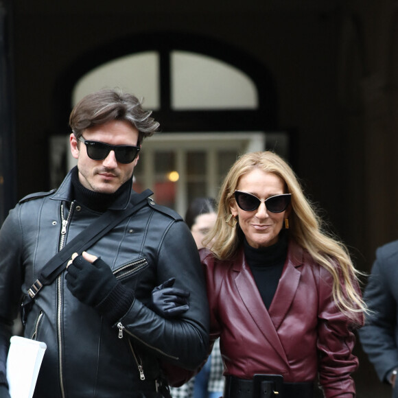 Céline Dion et Pepe Munoz sont de retour à l'hôtel, Le Crillon, à Paris, après leur visite chez Givenchy. Le 24 janvier 2019 