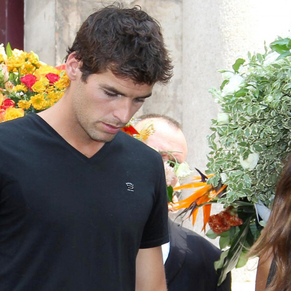 Yoann Gourcuff et sa compagne Karine Ferri - A Cannes, les sportifs rendent un dernier hommage à Tiburce Garou le 10 juillet 2015.