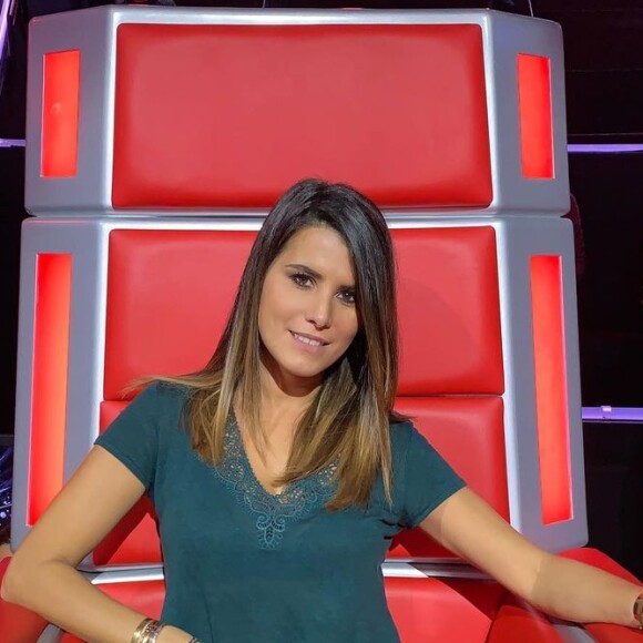 Karine Ferri sur un fauteuil de "The Voice", octobre 2020