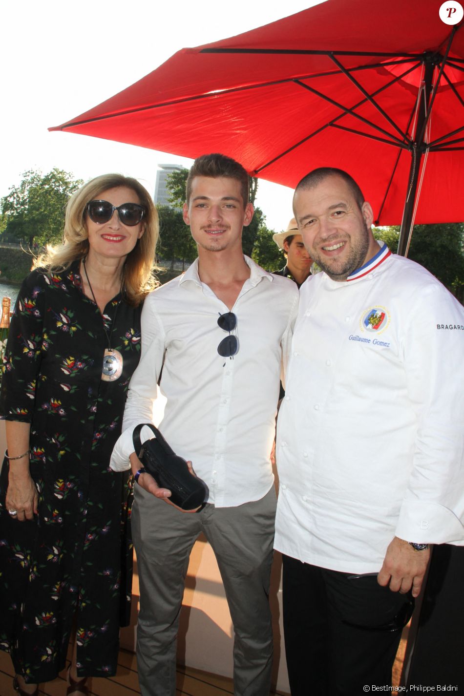 Valerie Trierweiler, son fils Léonard et Guillaume Gomez (chef des cuisines du palais de l'Elysée) - 6ème édition du Trophée de la Pétanque Gastronomique au Paris Yacht Marina à Paris, France, le 28 juin 2018. © Philippe Baldini/Bestimage