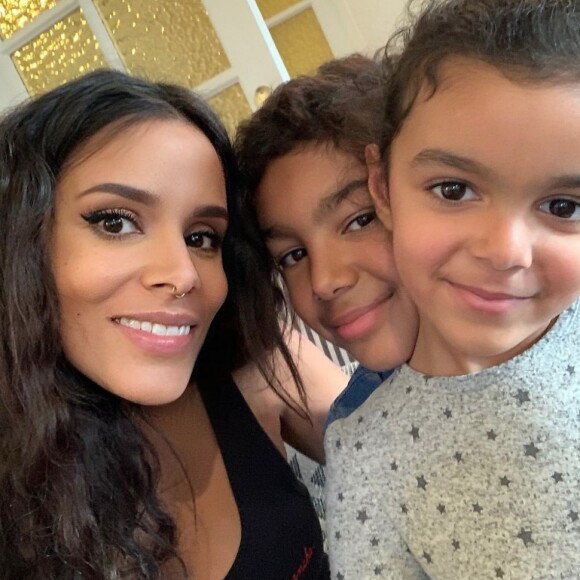 Shy'm en famille sur Instagram. Le 26 décembre 2020.