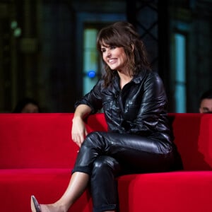 Exclusif - Faustine Bollaert à l'enregistrement de l'émission "Surprise Sur Prise" à l'Atelier des Lumières à Paris. Le 15 février 2021 © Tiziano Da Silva / Bestimage