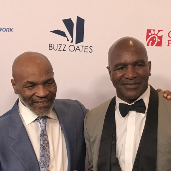 Mike Tyson et Evander Holyfield lors de la 19ème soirée de gala de la fondation Harold & Carole Pump à l'hôtel Beverly Hilton à Los Angeles, Californie, Etats-Unis, le 11 août 2019. © Clinton Wallace/Globe Photos/Zuma Press/Bestimage
