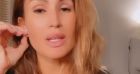 Vitaa explique avoir annulé plusieurs télés parce qu'elle a été touchée par la Covid-19.