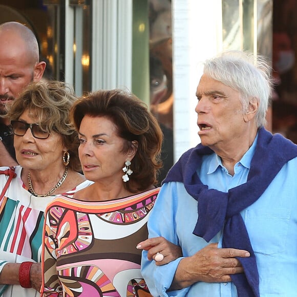 Bernard Tapie et sa femme Dominique sont allés diner au restaurant "Le Girelier" à Saint-Tropez. Le 15 juillet 2020.